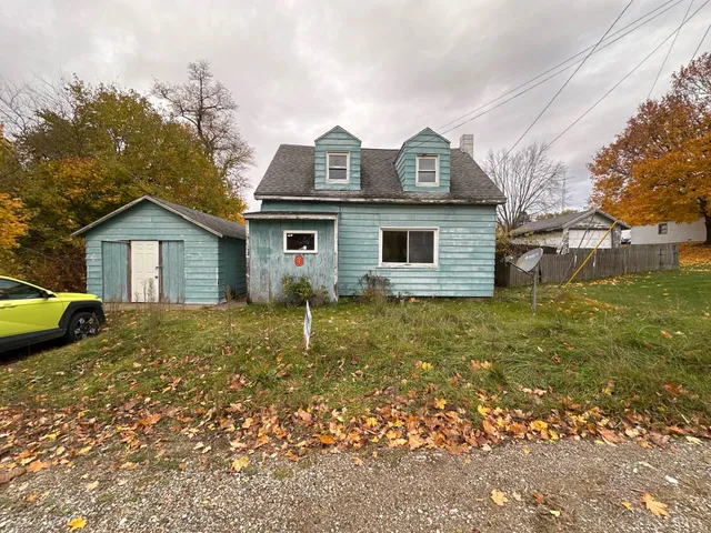 $67,750 | 490 4th Street, Benton Harbor, MI 49022