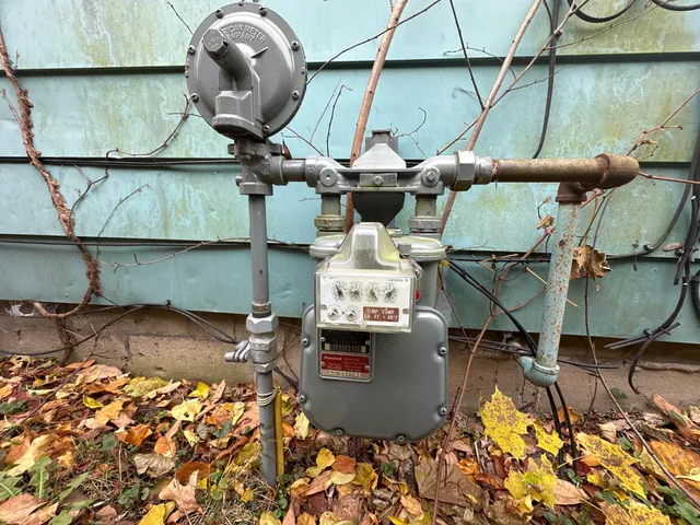 $67,750 | 490 4th Street, Benton Harbor, MI 49022