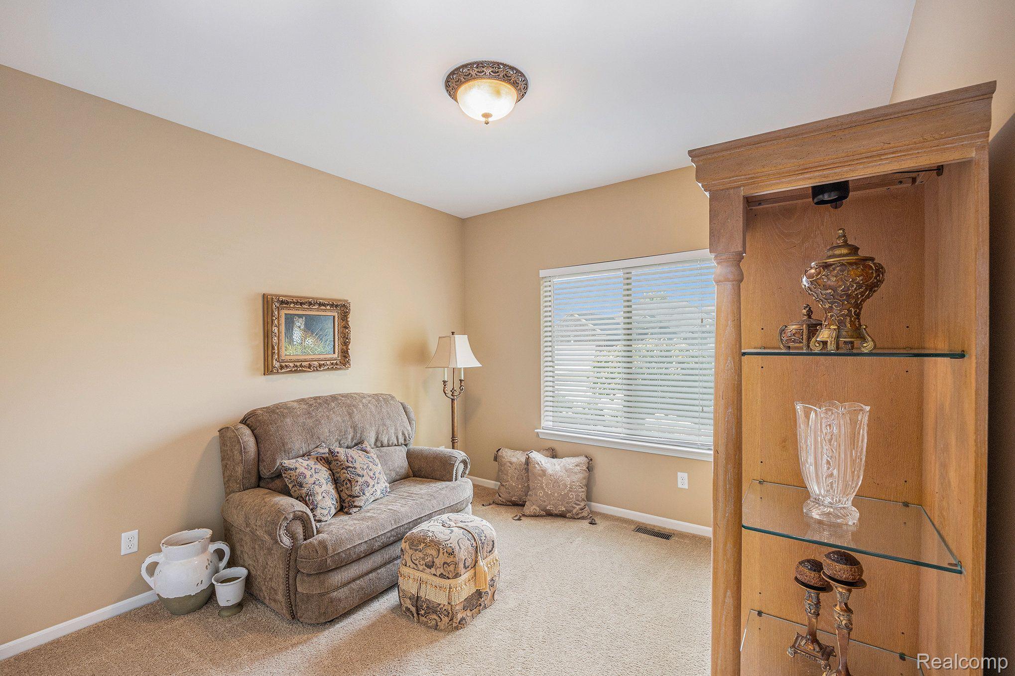 16499 Moore Park Road Macomb, MI 48044 - Photo 20 of 24 Gallery Image 20