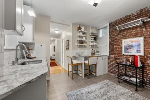 $829,000 | 37 Grove Street, Unit 2, Boston, MA 02114
