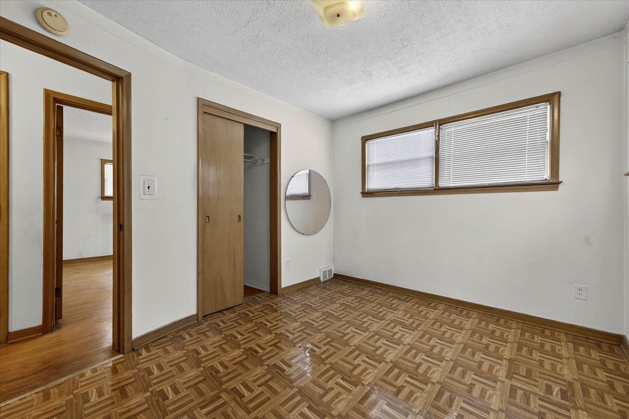 11101 Craft Street Detroit, MI 48224 - Photo 12 of 28 17-11101-Craft-St-Detroit-MI-48224-Windo