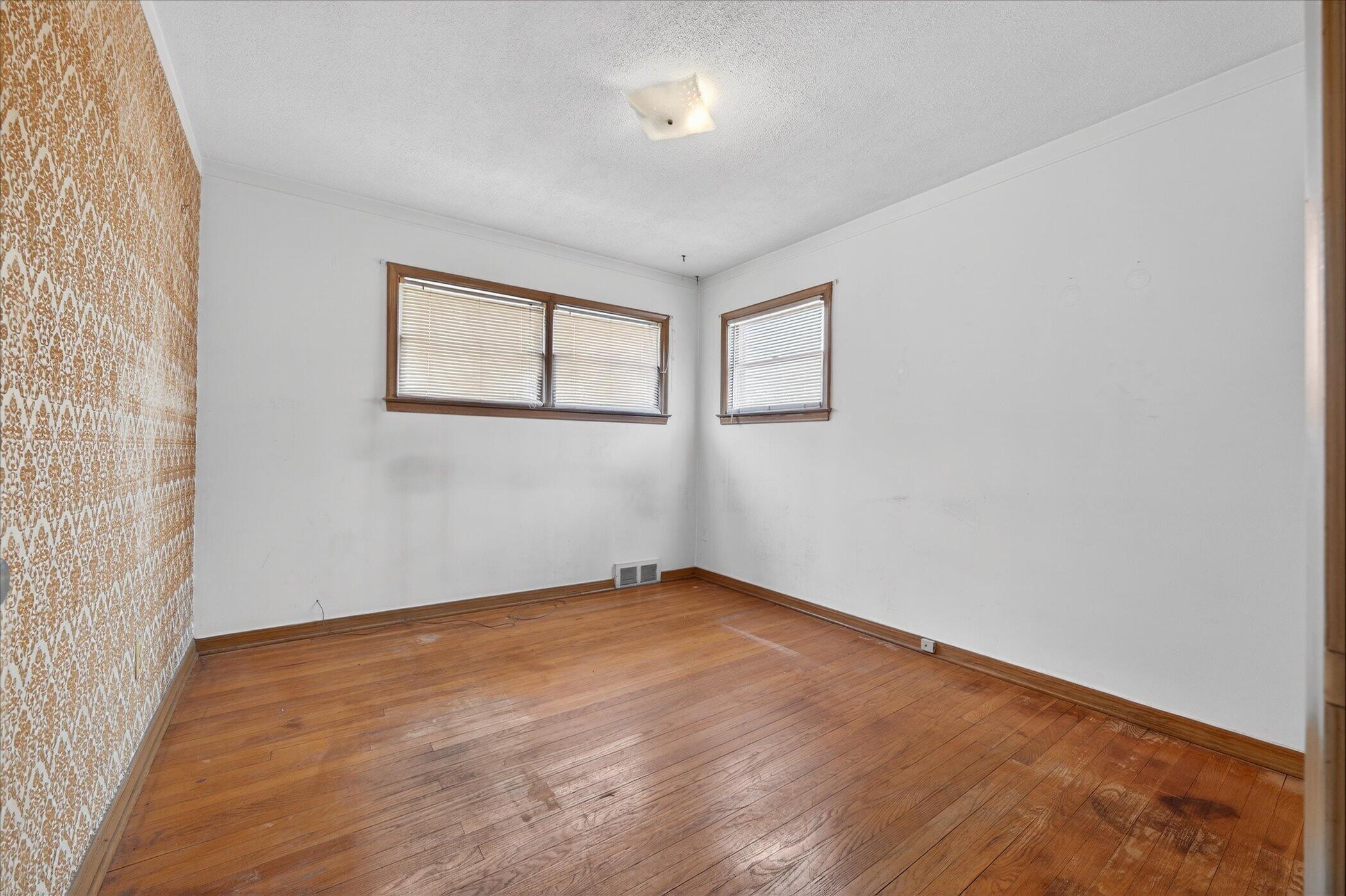 11101 Craft Street Detroit, MI 48224 - Photo 13 of 28 19-11101-Craft-St-Detroit-MI-48224-Windo