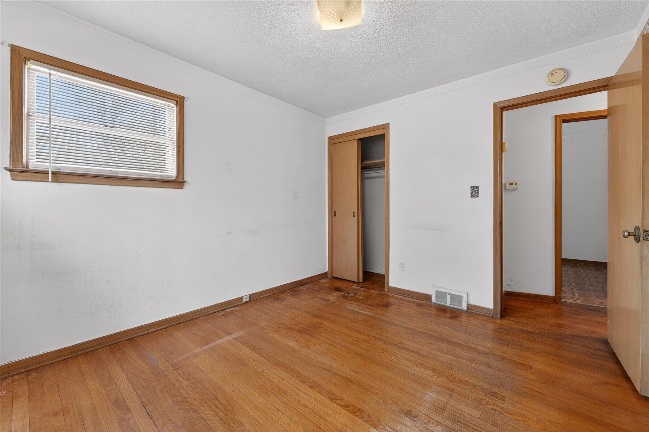 11101 Craft Street Detroit, MI 48224 - Photo 14 of 28 20-11101-Craft-St-Detroit-MI-48224-Windo