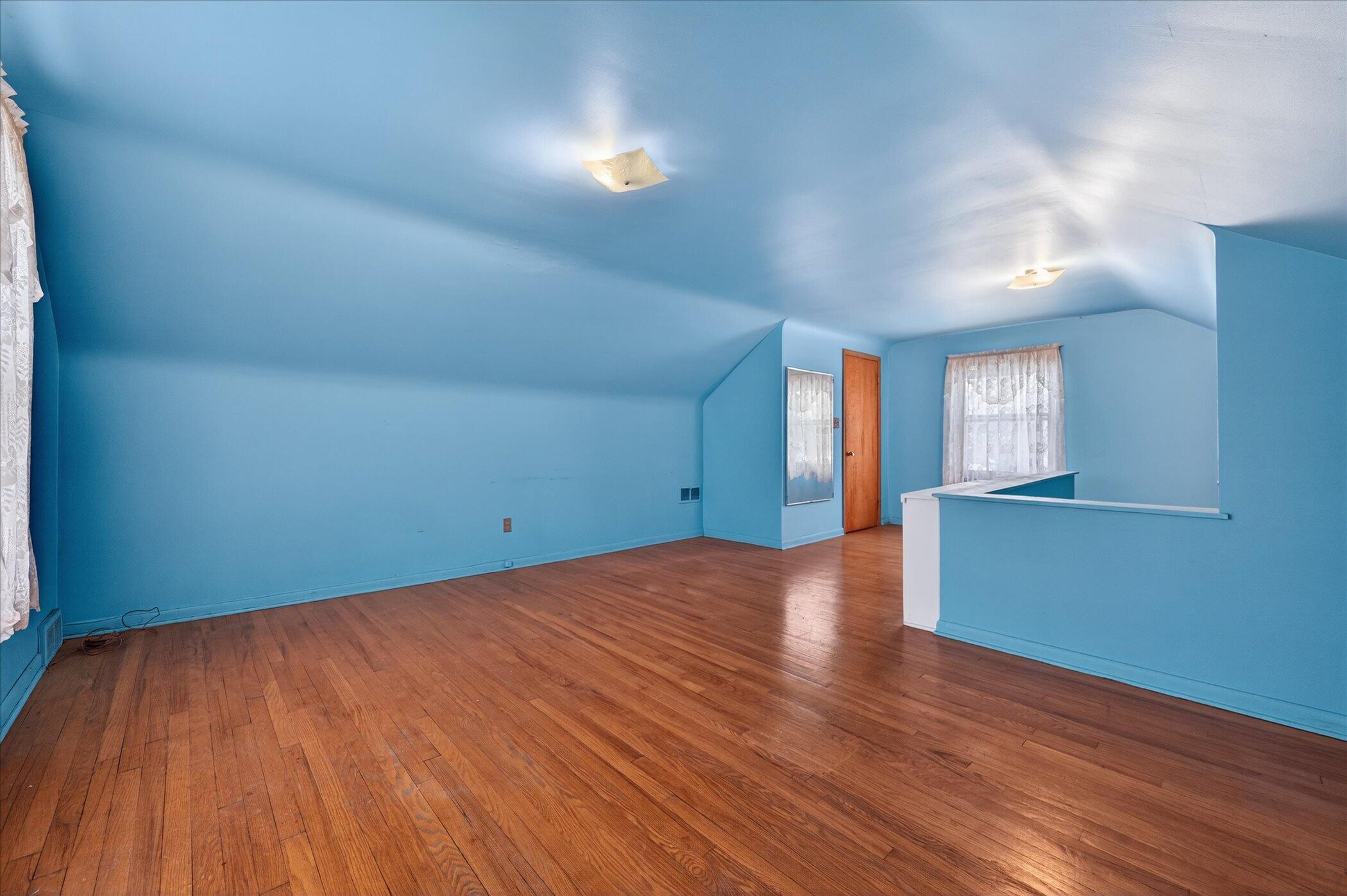 11101 Craft Street Detroit, MI 48224 - Photo 16 of 28 23-11101-Craft-St-Detroit-MI-48224-Windo