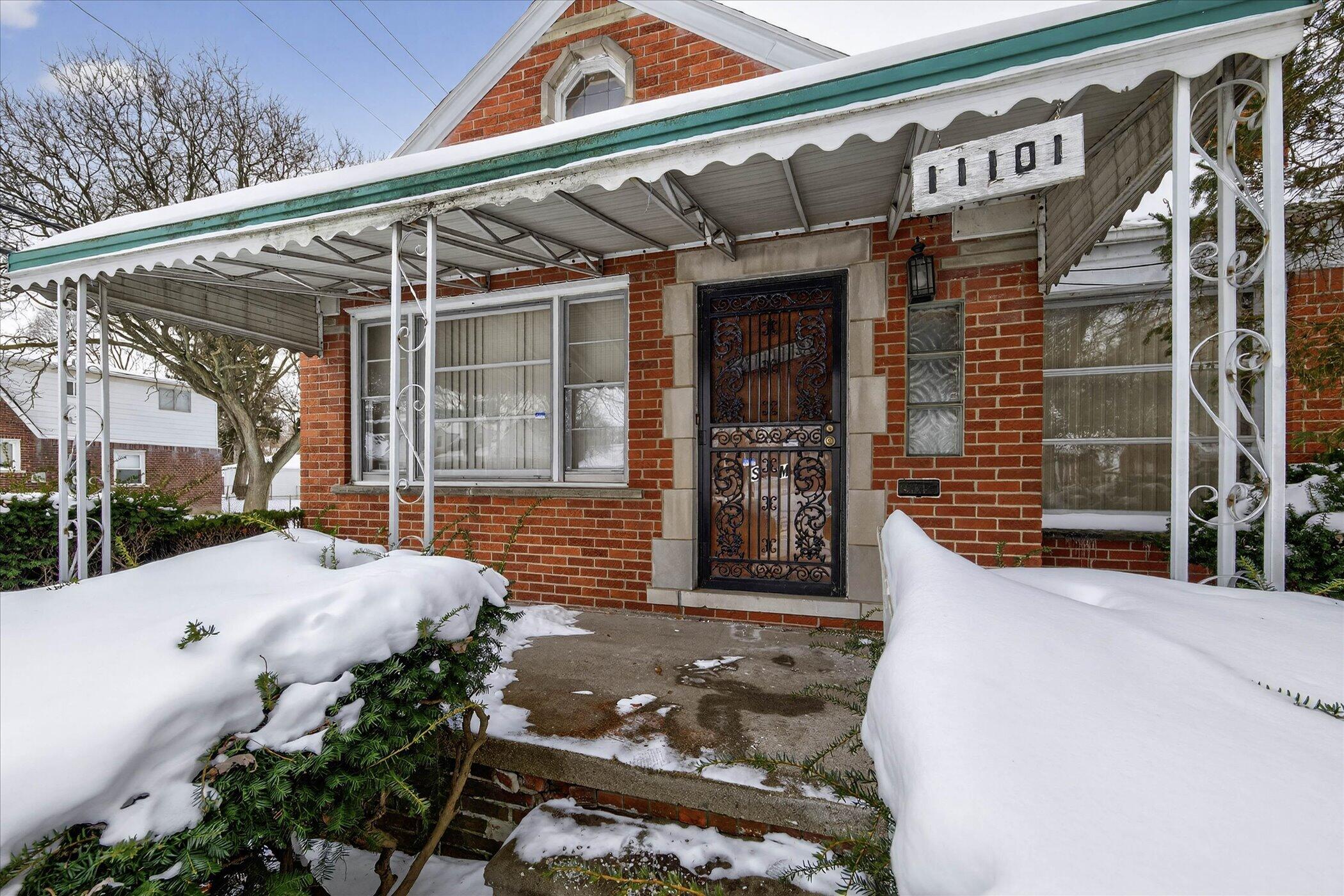 11101 Craft Street Detroit, MI 48224 - Photo 4 of 28 05-11101-Craft-St-Detroit-MI-48224-Windo