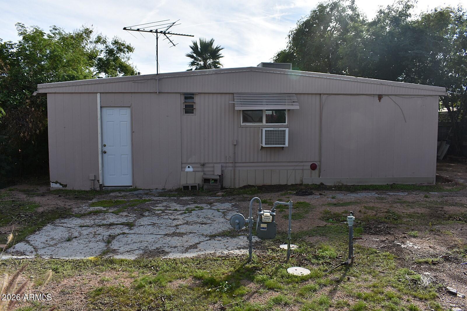 8138 Butte Street Mesa, AZ 85207 - Photo 27 of 27 a backyard of a house