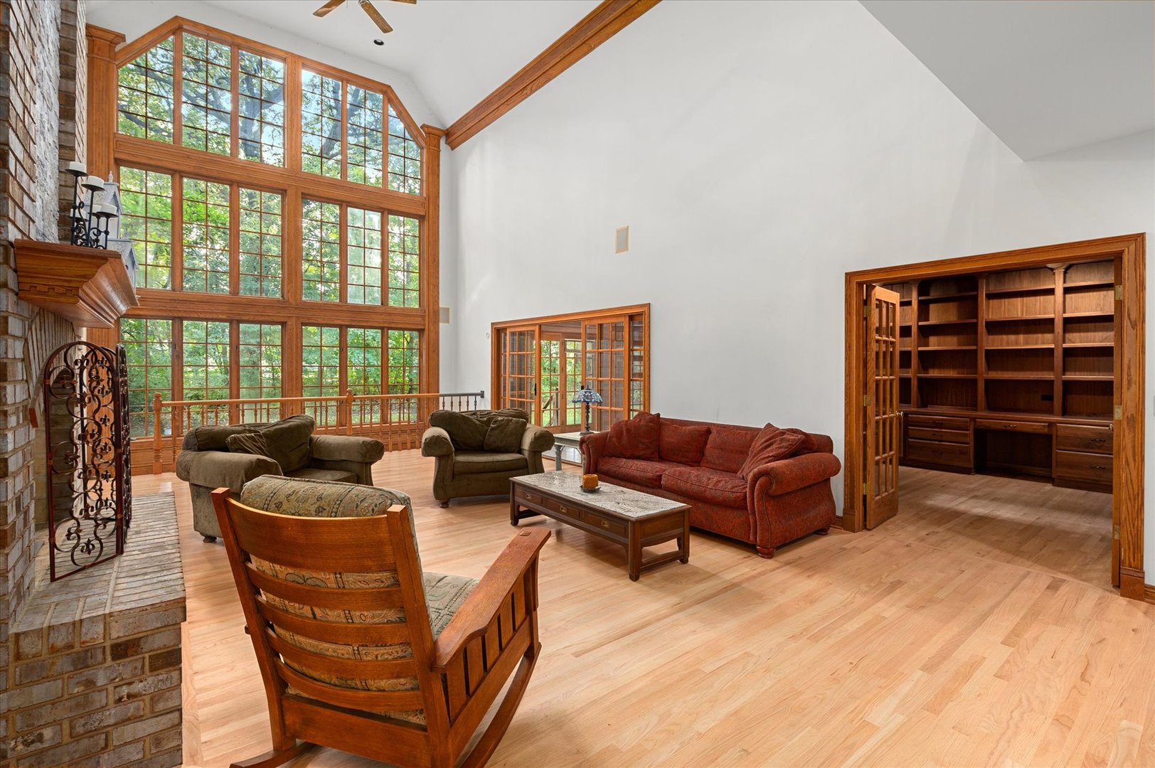 5N847 Surrey Road Wayne, IL 60184 - Photo 12 of 45 a living room with furniture and a flat screen tv