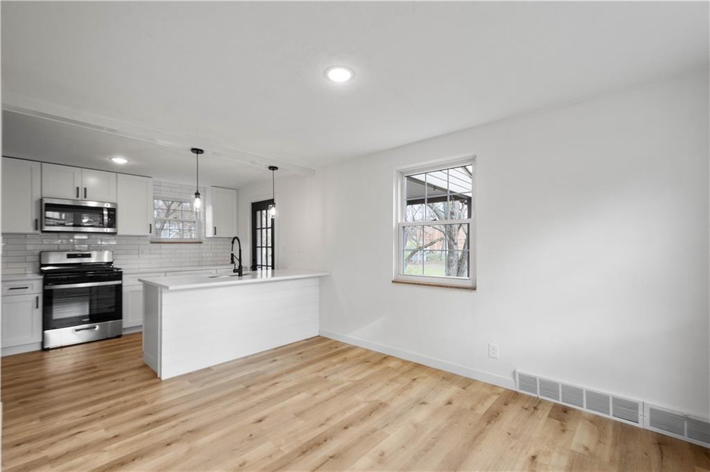 1255 Hazlett Road Pittsburgh, PA 15237 - Photo 8 of 31