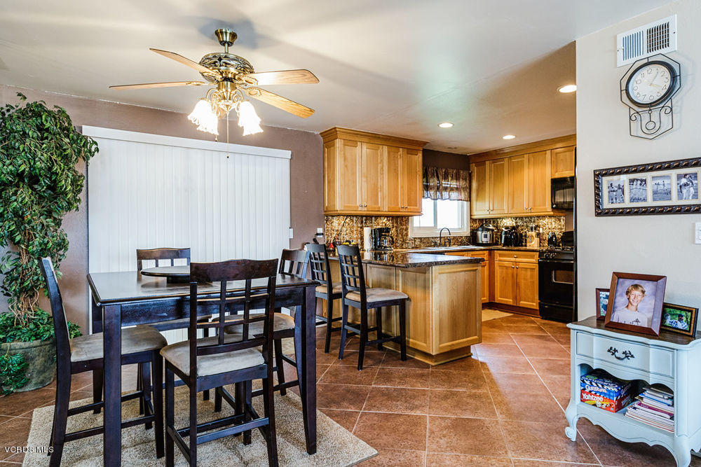 691 Marsh Rondo Camarillo, CA 93010 - Photo 3 of 15 05_dining_area_to_kitchen