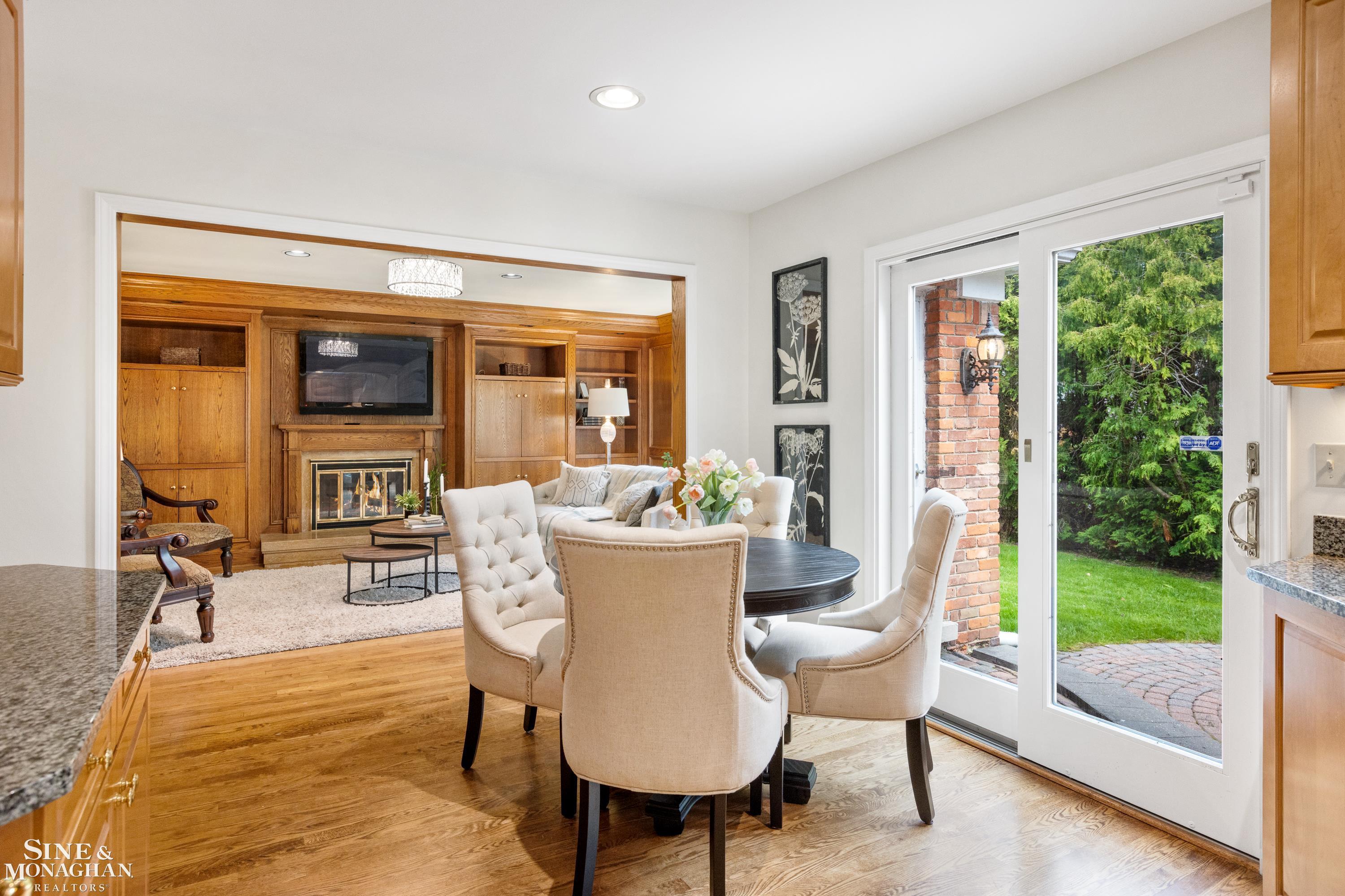 40 North Duval Road Grosse Pointe, MI 48236 - Photo 12 of 33 50109733-11.JPG
