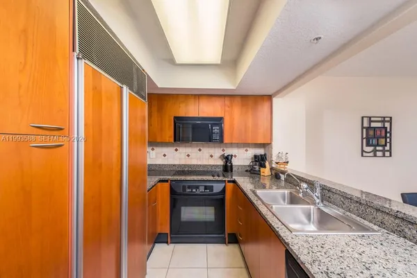 $4,500 | 1500 Ocean Drive, Unit 609, Miami Beach, FL 33139