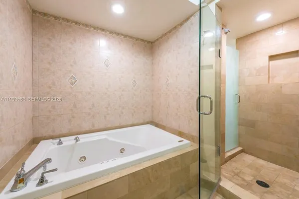 $4,500 | 1500 Ocean Drive, Unit 609, Miami Beach, FL 33139