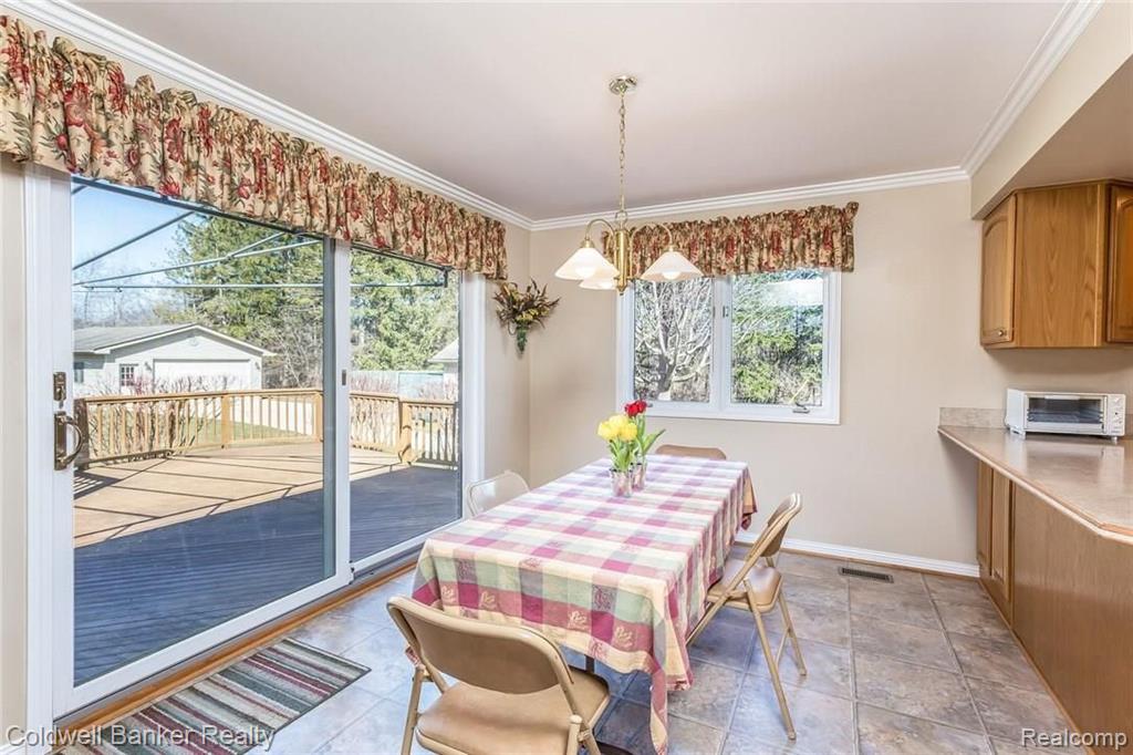 836 Shortridge Avenue Rochester Hills, MI 48307 - Photo 10 of 51