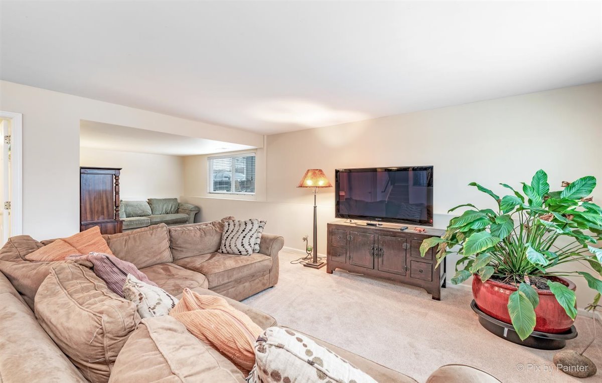 10418 Evendale Road Huntley, IL 60142 - Photo 13 of 25 Gallery Image 13