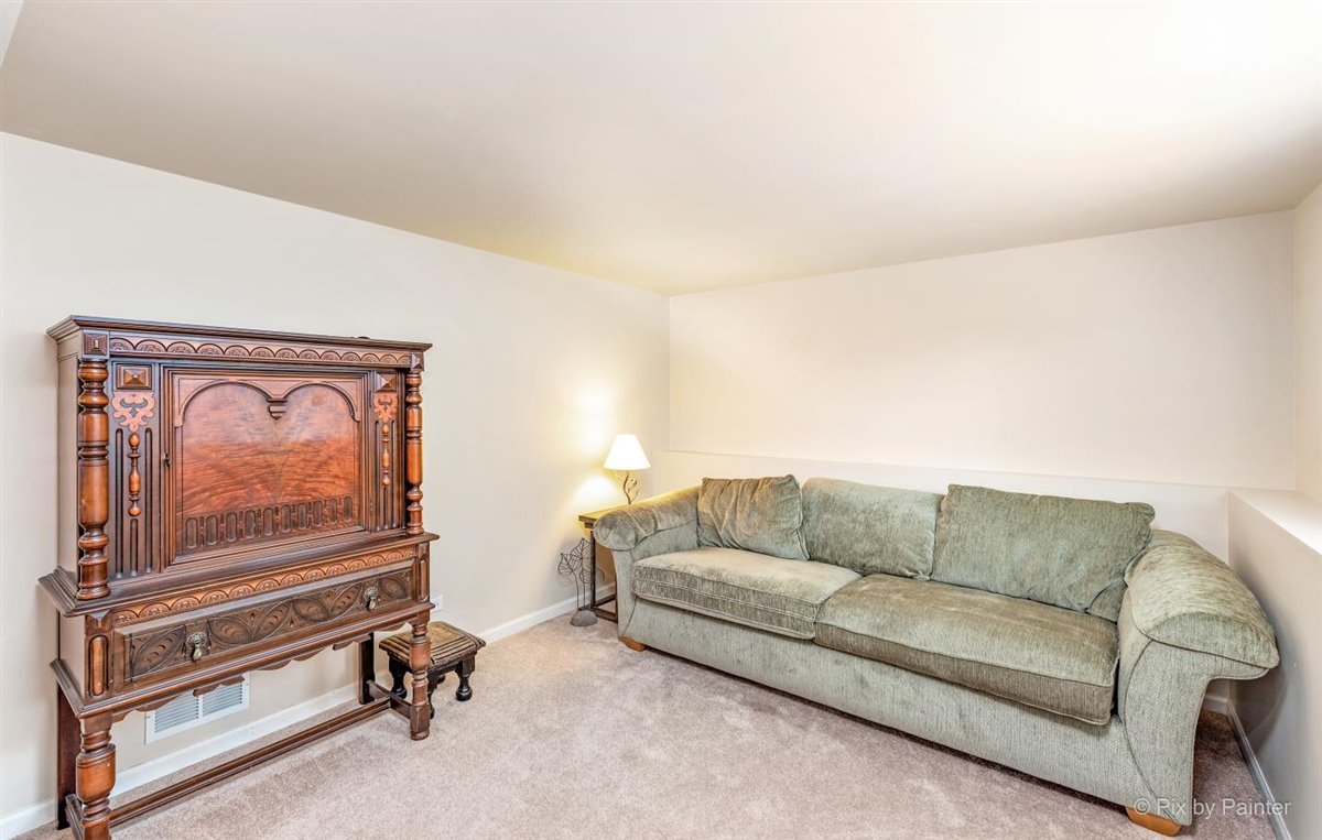 10418 Evendale Road Huntley, IL 60142 - Photo 14 of 25 Gallery Image 14