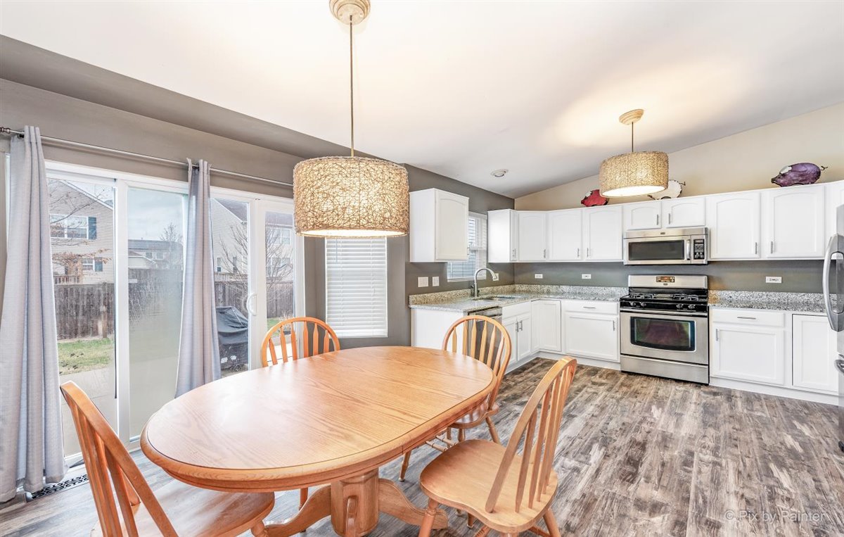 10418 Evendale Road Huntley, IL 60142 - Photo 8 of 25 Gallery Image 8