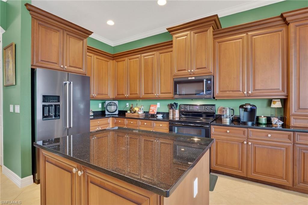 6598 Monterey Point Naples, FL 34105 - Photo 7 of 50
