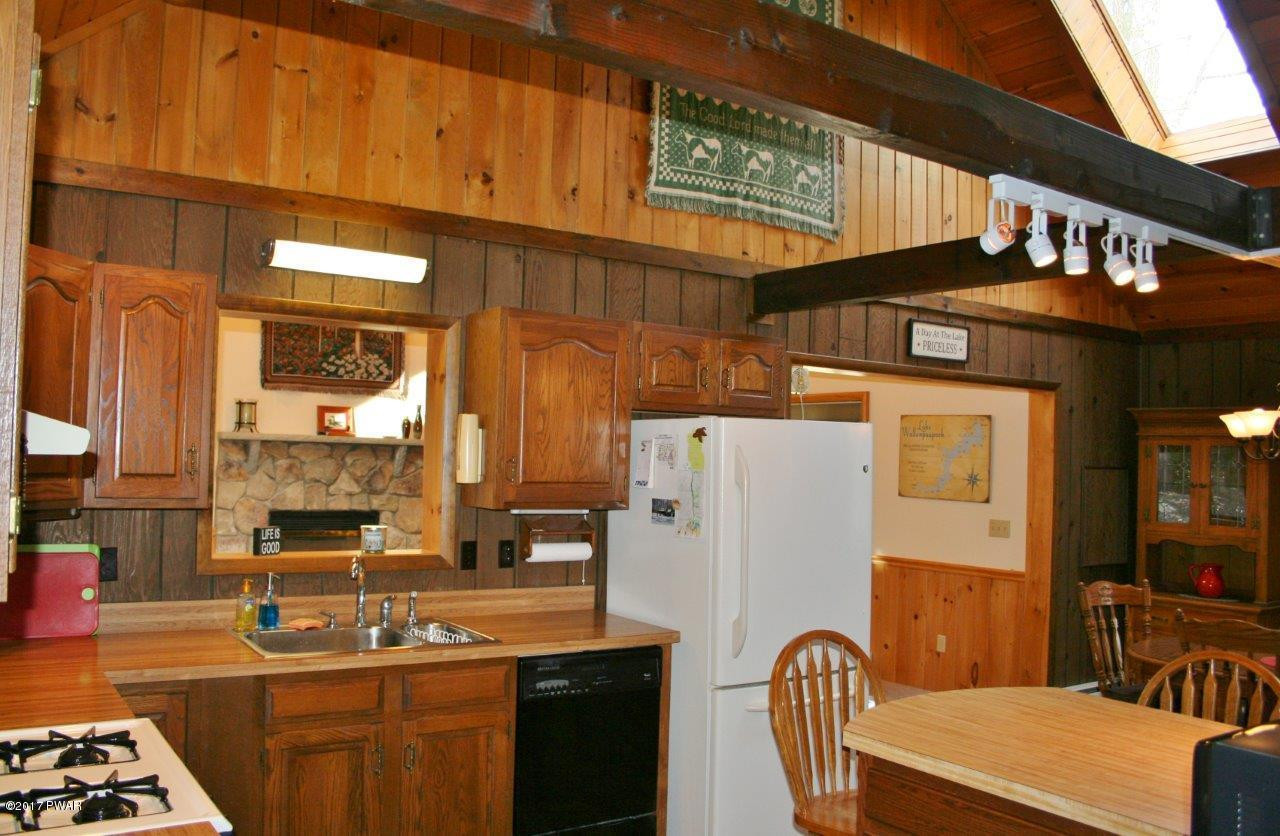 33 Rock Road Lakeville, PA 18438 - Photo 11 of 35