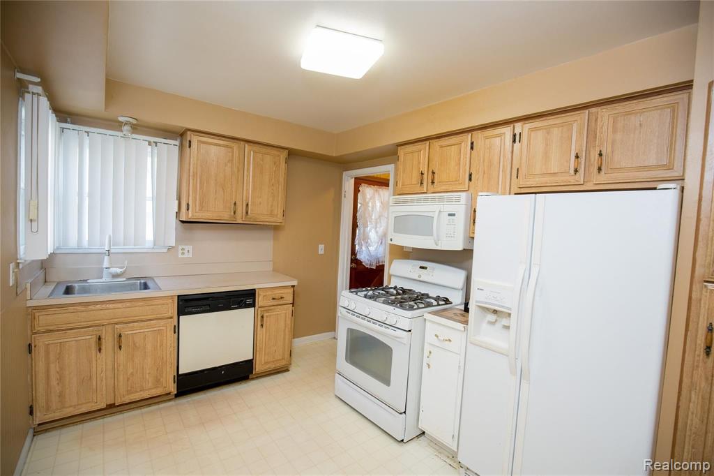 5053 East Thirteen Mile Road Warren, MI 48092 - Photo 17 of 17 Gallery Image 17