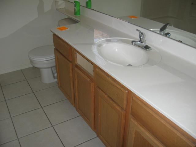 140 West Ingram Street Mesa, AZ 85201 - Photo 5 of 5 Guest Bath