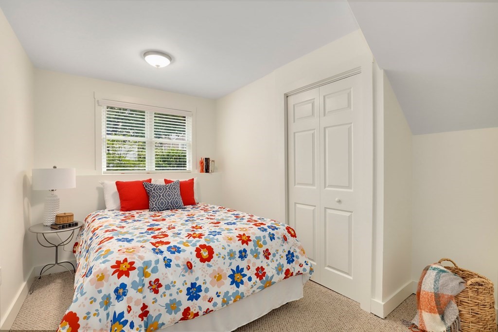 2 Ronaele Road Medford, MA 02155 - Photo 27 of 31