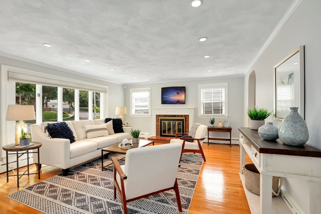 2 Ronaele Road Medford, MA 02155 - Photo 6 of 31