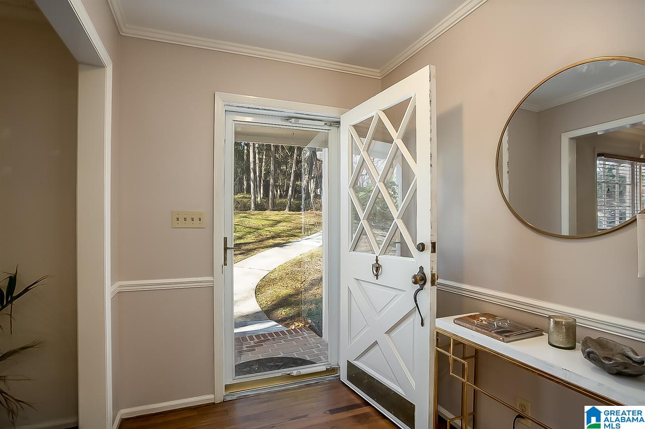 3703 Crestbrook Road Birmingham, AL 35223 - Photo 3 of 35