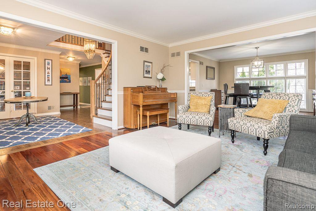 410 Lake Forest Road Rochester Hills, MI 48309 - Photo 14 of 75