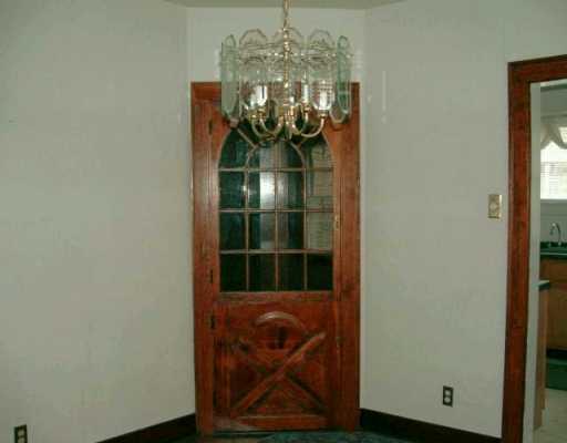 2936 Marshall Road Observatory Hill, PA 15214 - Photo 3 of 4 Gallery Image 3