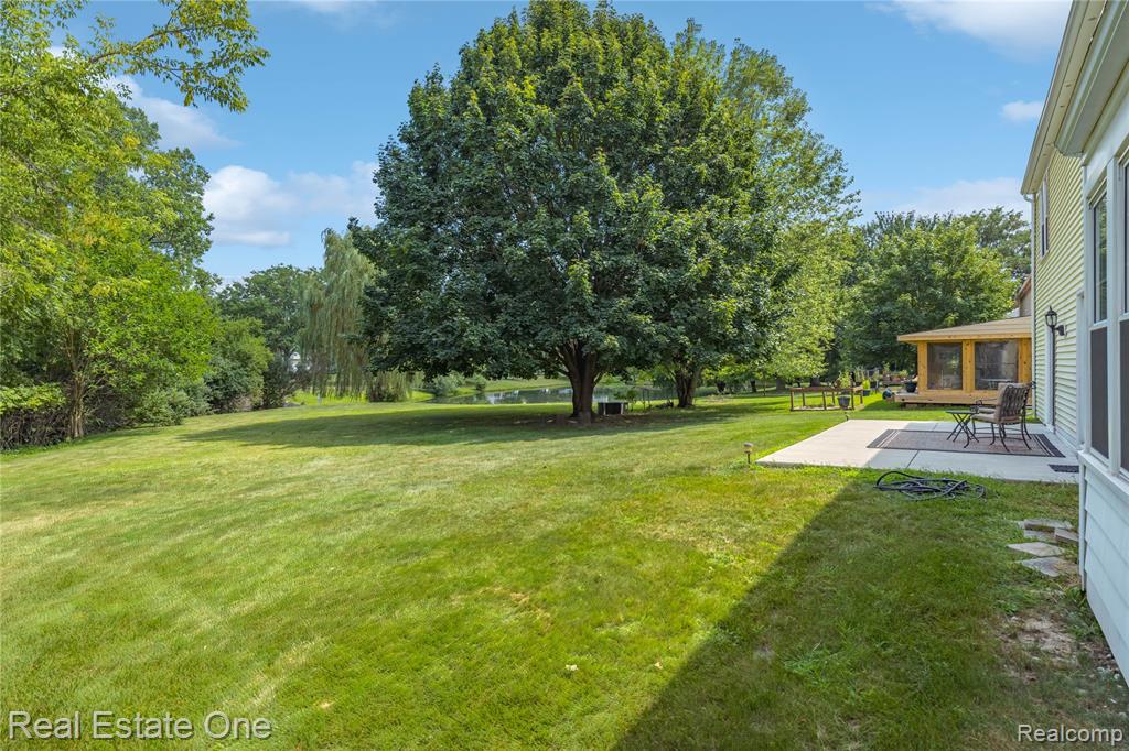 36241 Fredericksburg Road Farmington Hills, MI 48331 - Photo 38 of 48