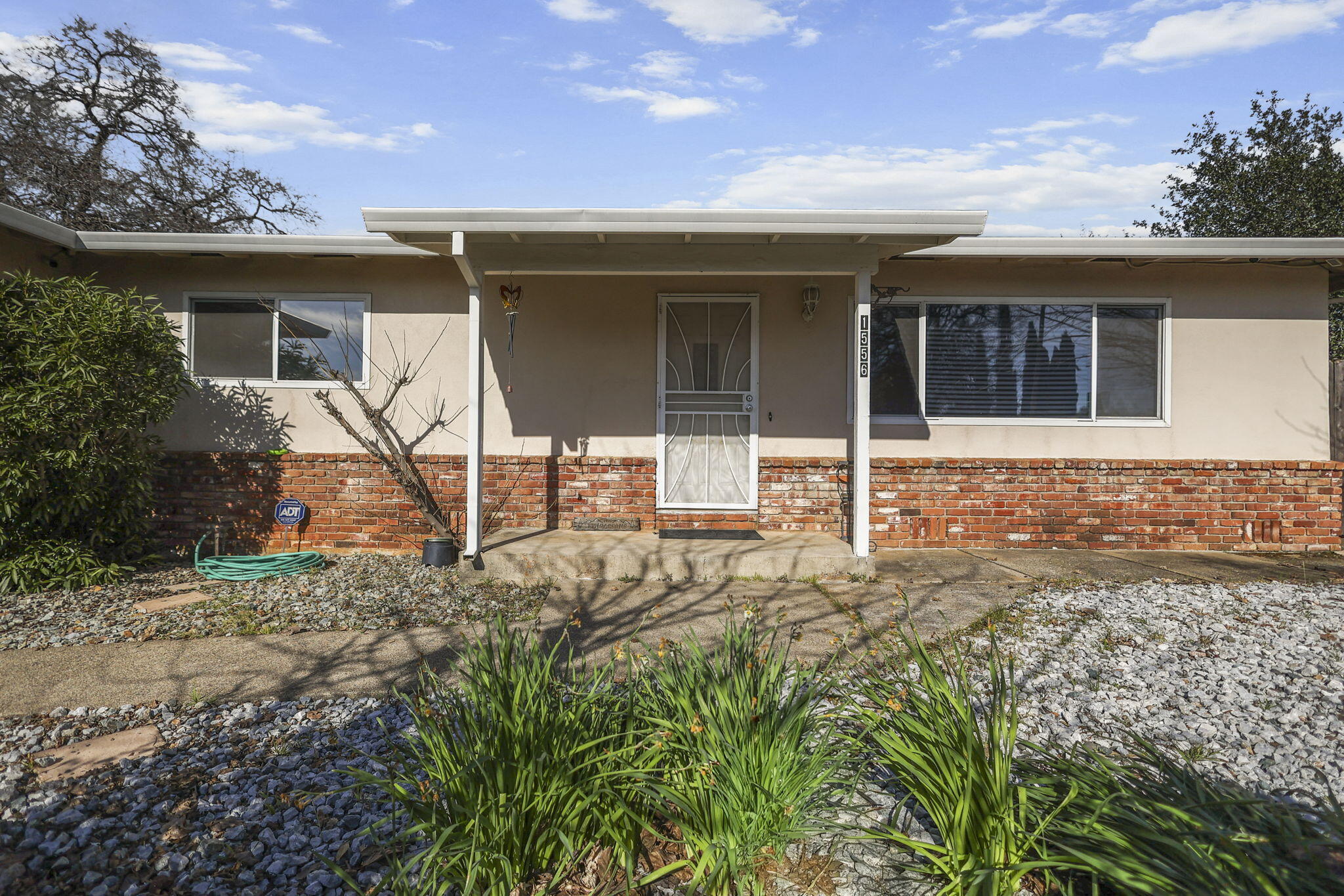 1556 Minor Street Redding, CA 96002 - Photo 35 of 38 Front of home