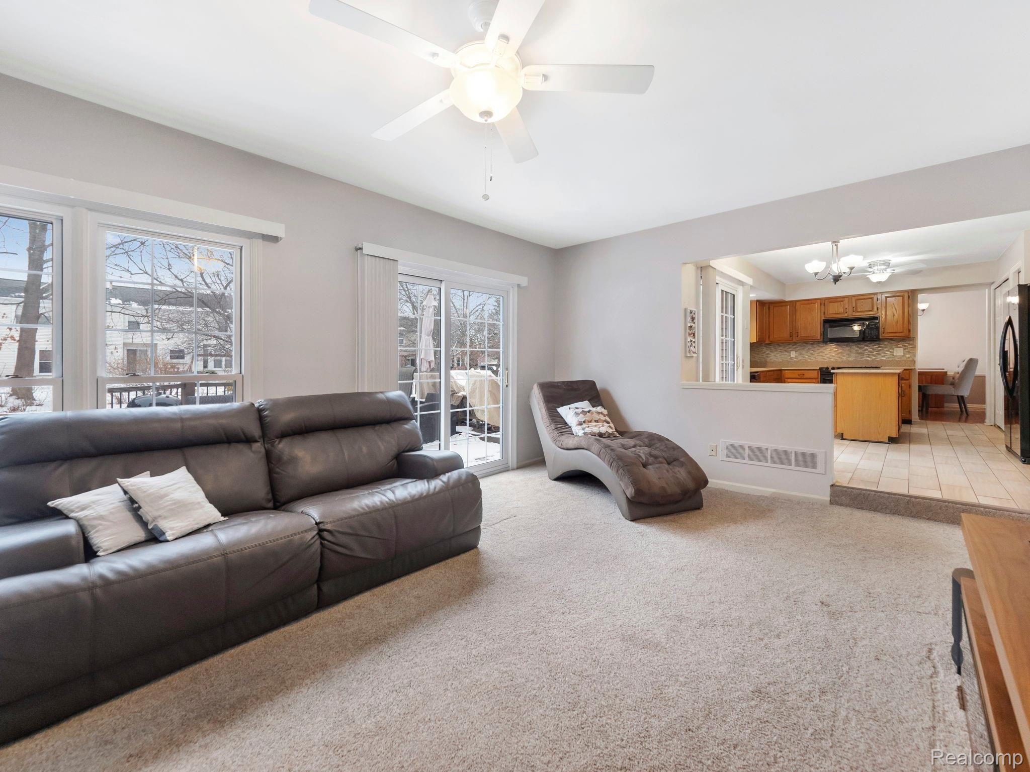 1748 Grandview Drive Rochester, MI 48306 - Photo 12 of 48 43-web-or-mls-P1966217.jpg