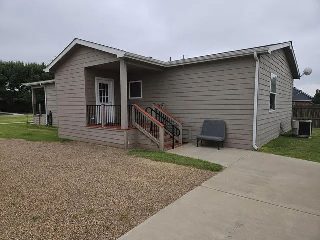 a view of backyard of house