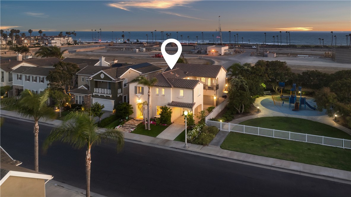 6572 Beachview Drive Huntington Beach, CA 92648 - Photo 16 of 17 a view of entryway and hall