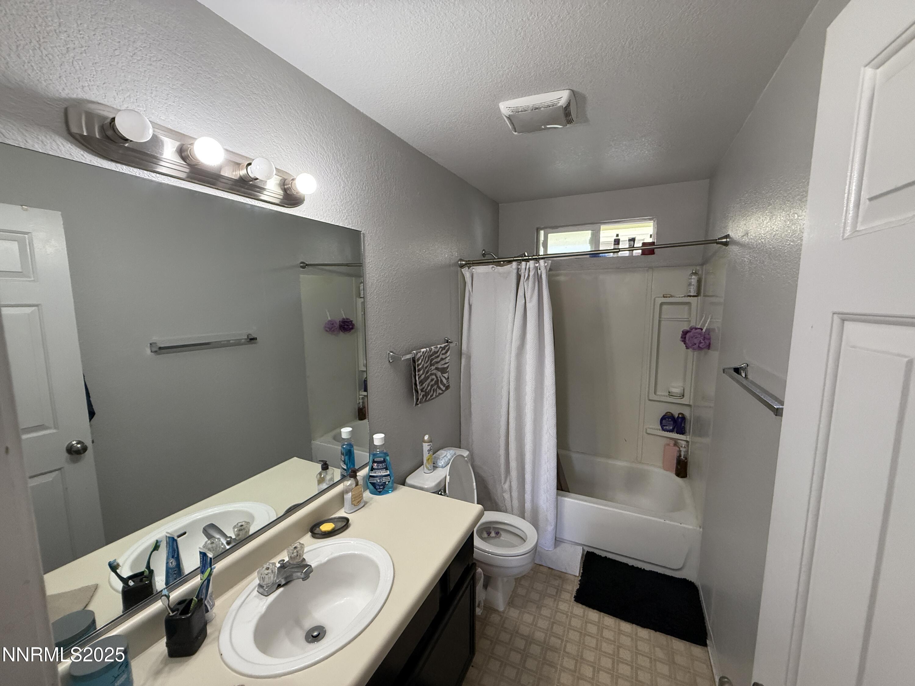 6995 Peppermint Drive Reno, NV 89506 - Photo 16 of 25 IMG_6928