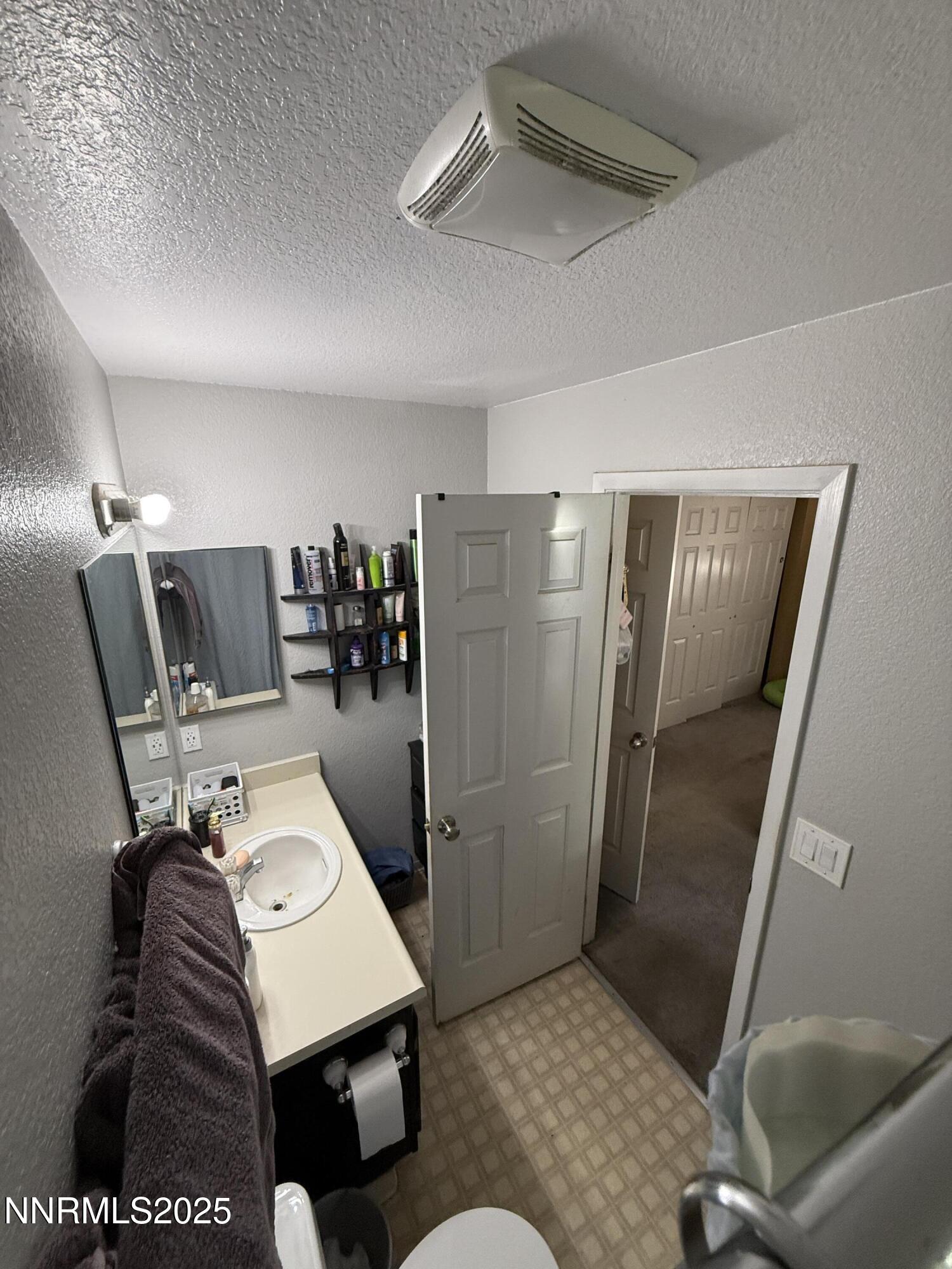 6995 Peppermint Drive Reno, NV 89506 - Photo 20 of 25 IMG_6935