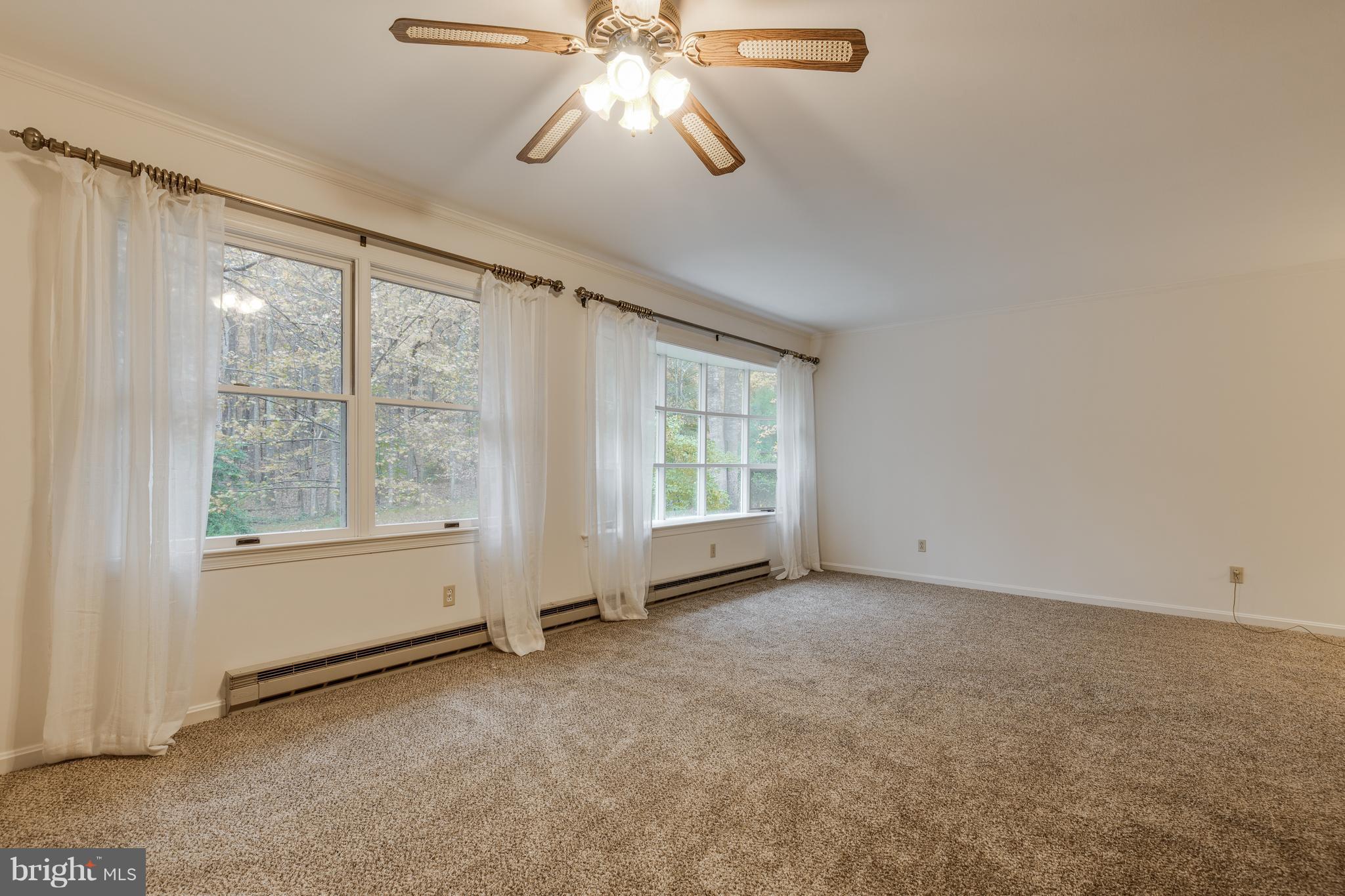 6615 Wilson Road Marshall, VA 20115 - Photo 11 of 24 Living Room