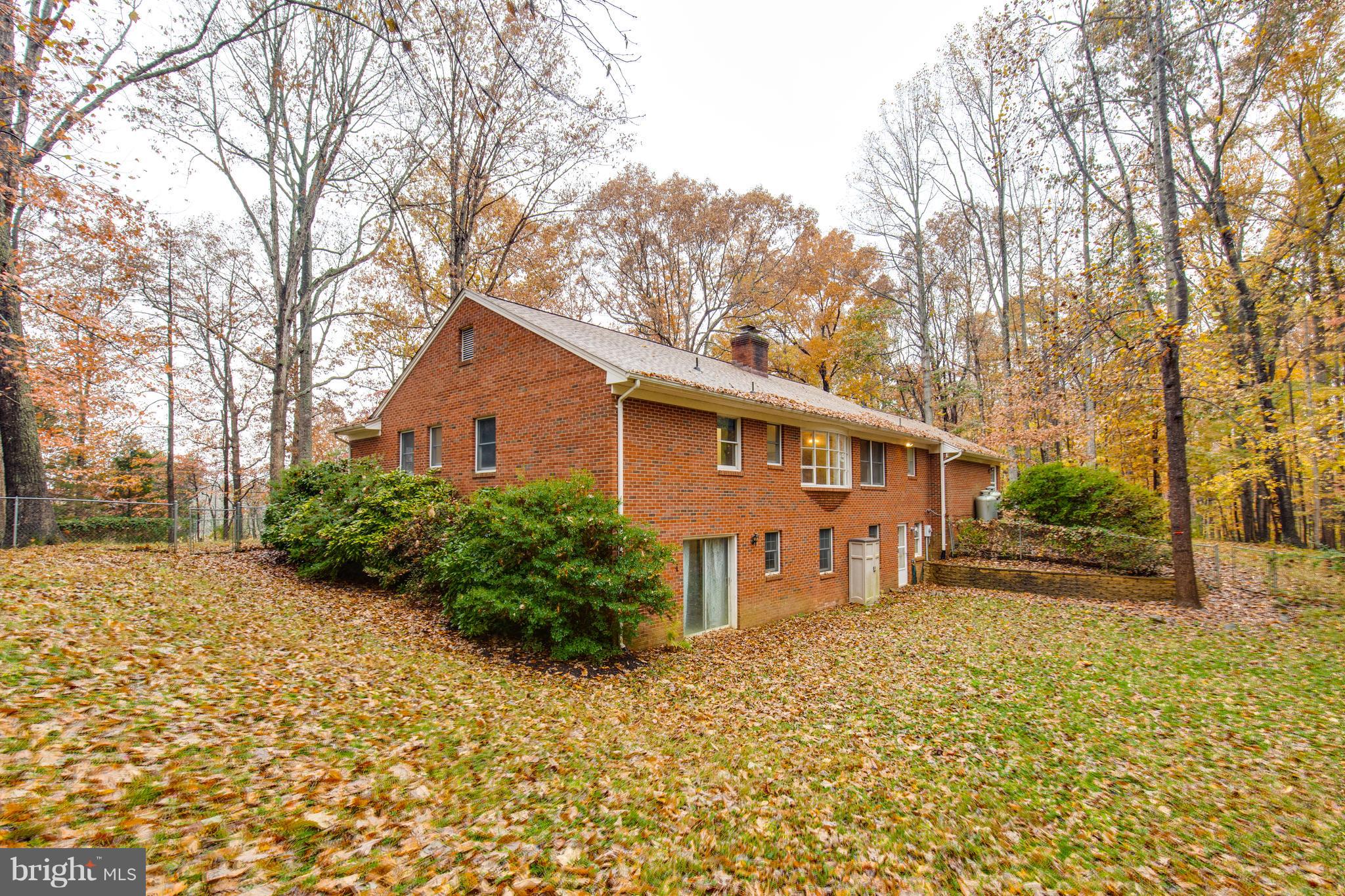 6615 Wilson Road Marshall, VA 20115 - Photo 21 of 24 Exterior (Rear)