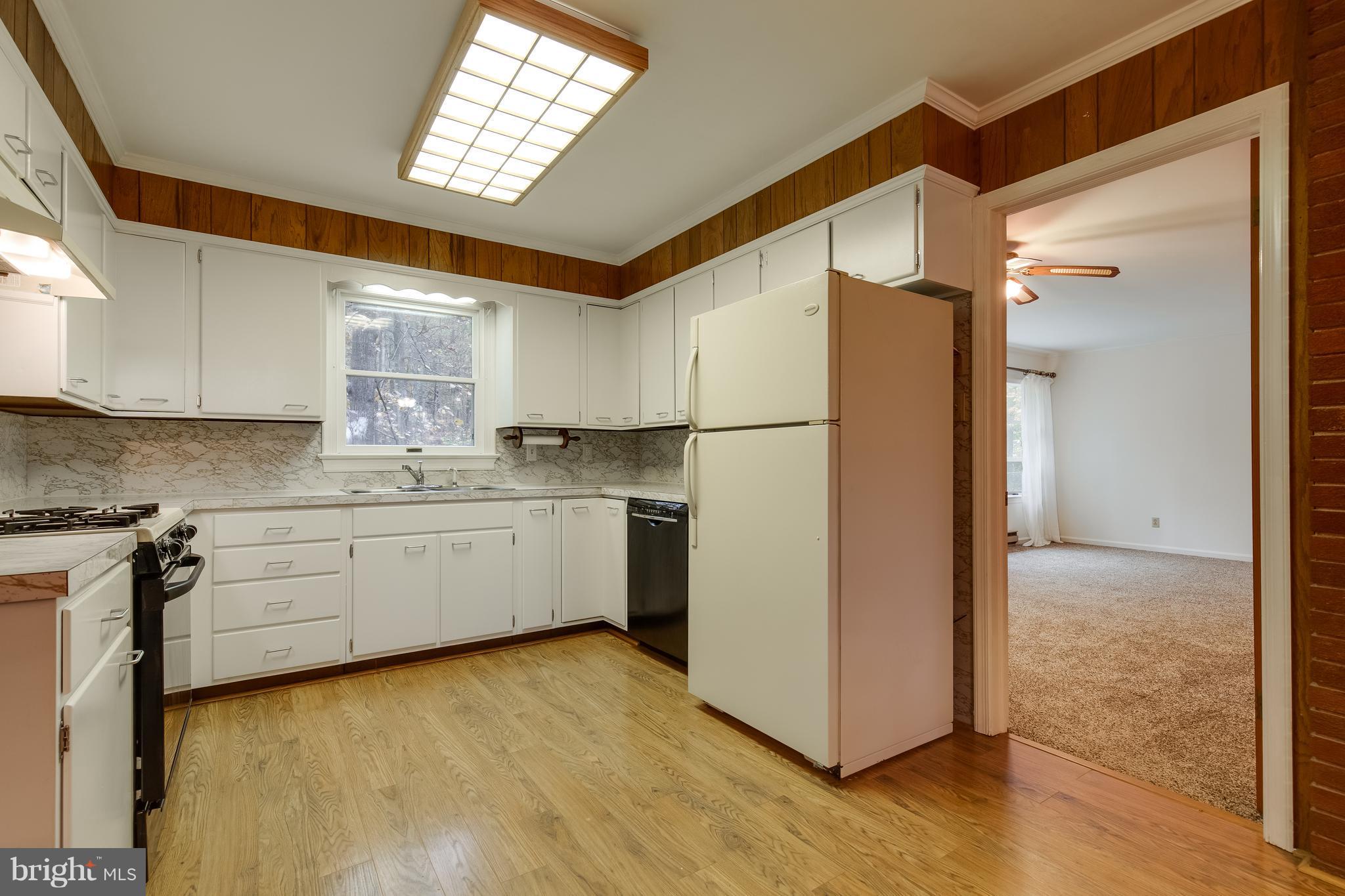 6615 Wilson Road Marshall, VA 20115 - Photo 7 of 24 Kitchen