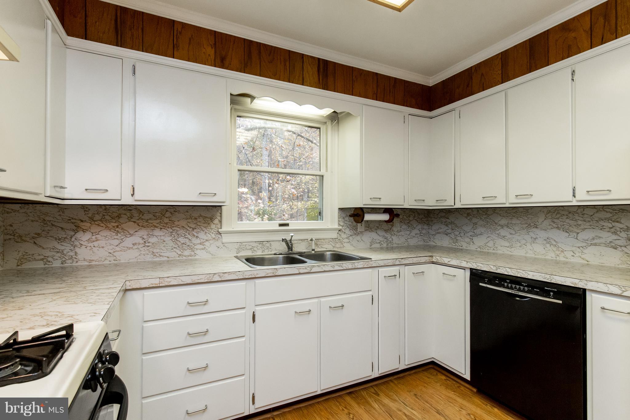 6615 Wilson Road Marshall, VA 20115 - Photo 8 of 24 Kitchen