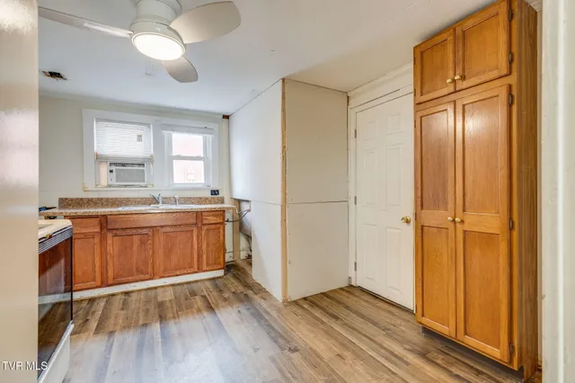 $129,900 | 1713 Edgemont Avenue, Bristol, TN 37620