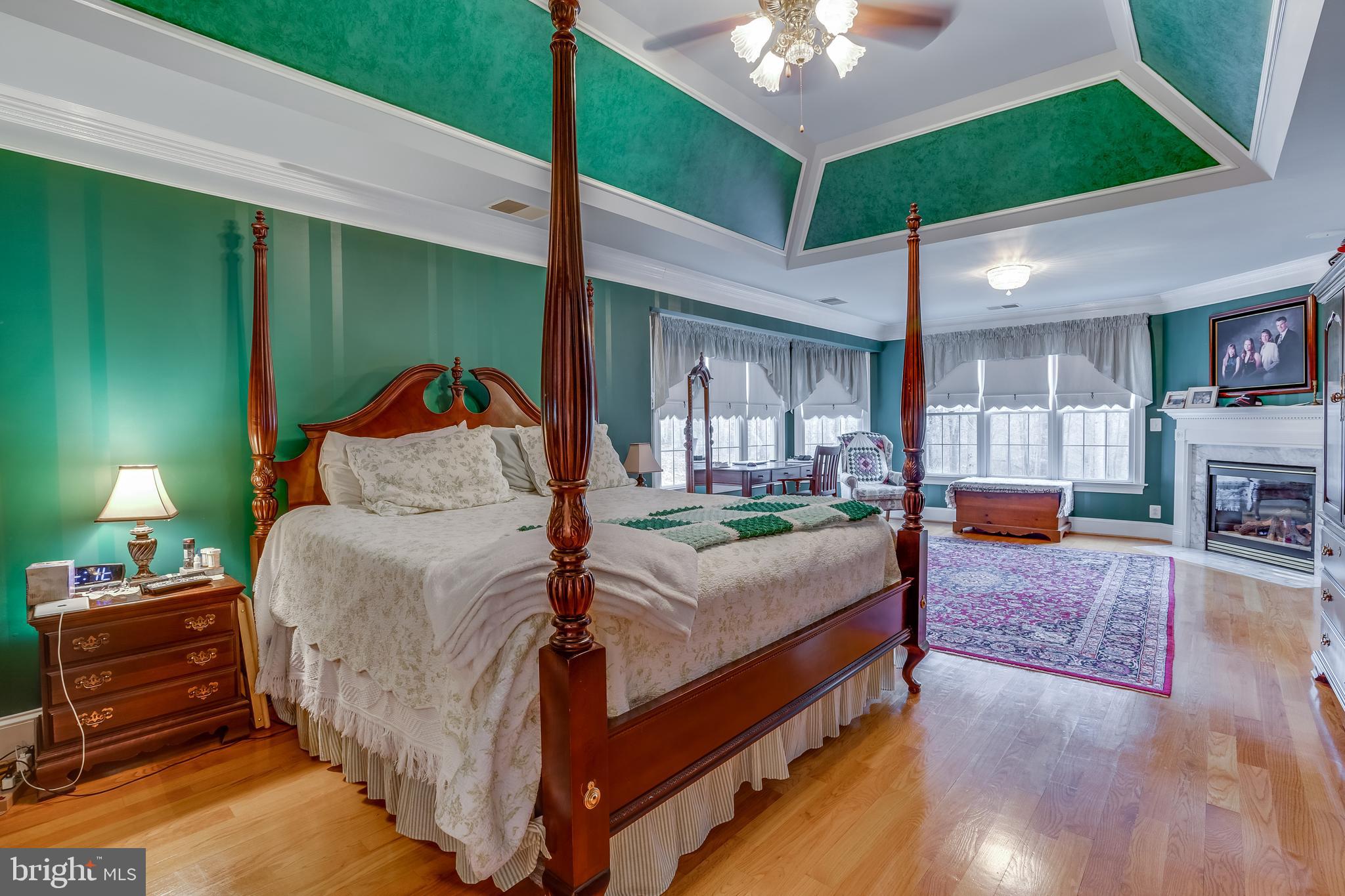 6905 Newman Road Clifton, VA 20124 - Photo 27 of 48 Primary Bedroom