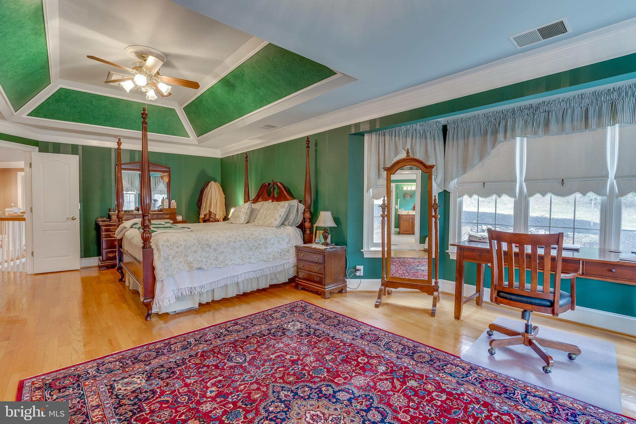 6905 Newman Road Clifton, VA 20124 - Photo 28 of 48 Primary Bedroom