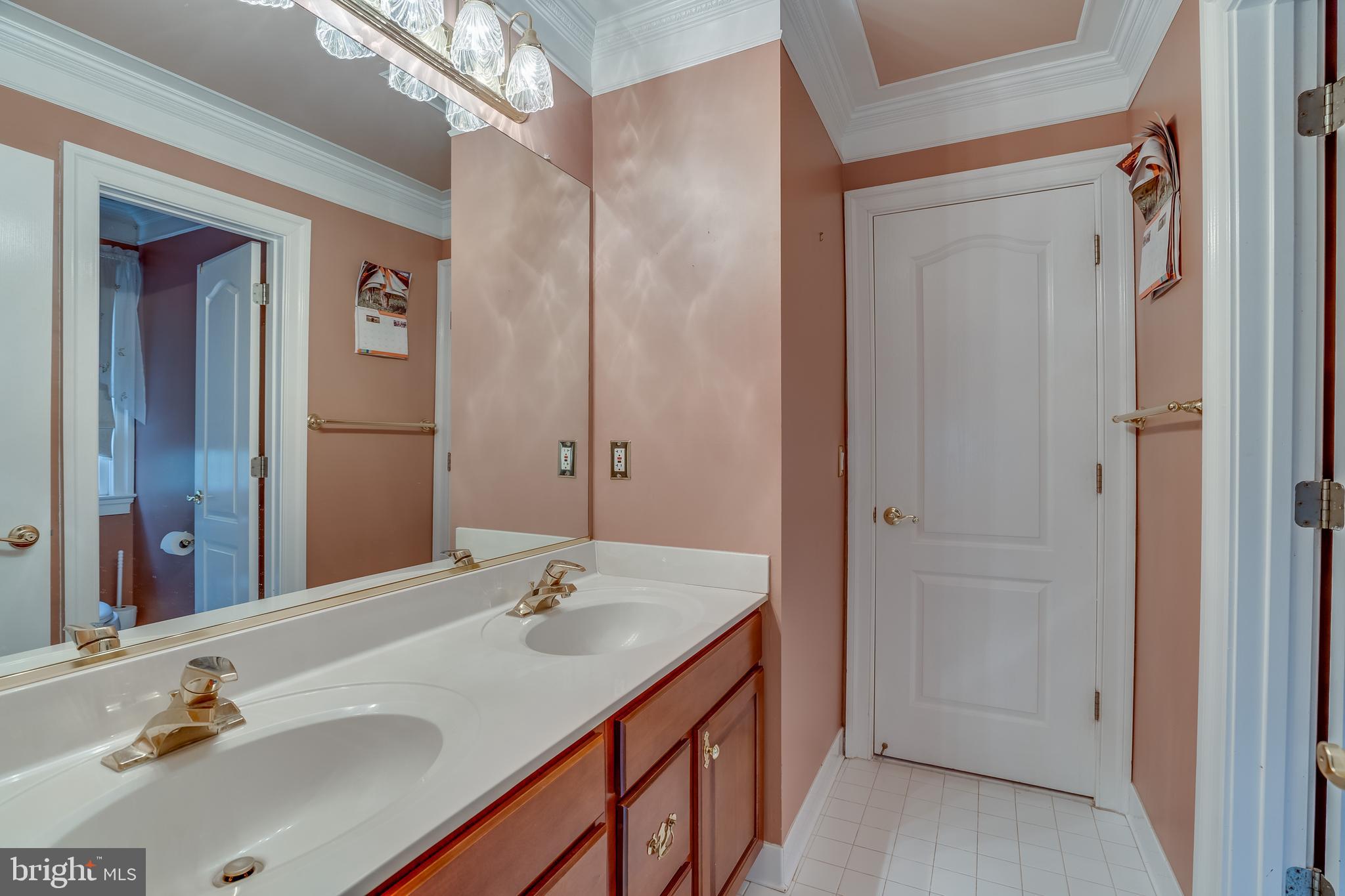 6905 Newman Road Clifton, VA 20124 - Photo 33 of 48 Full Bath