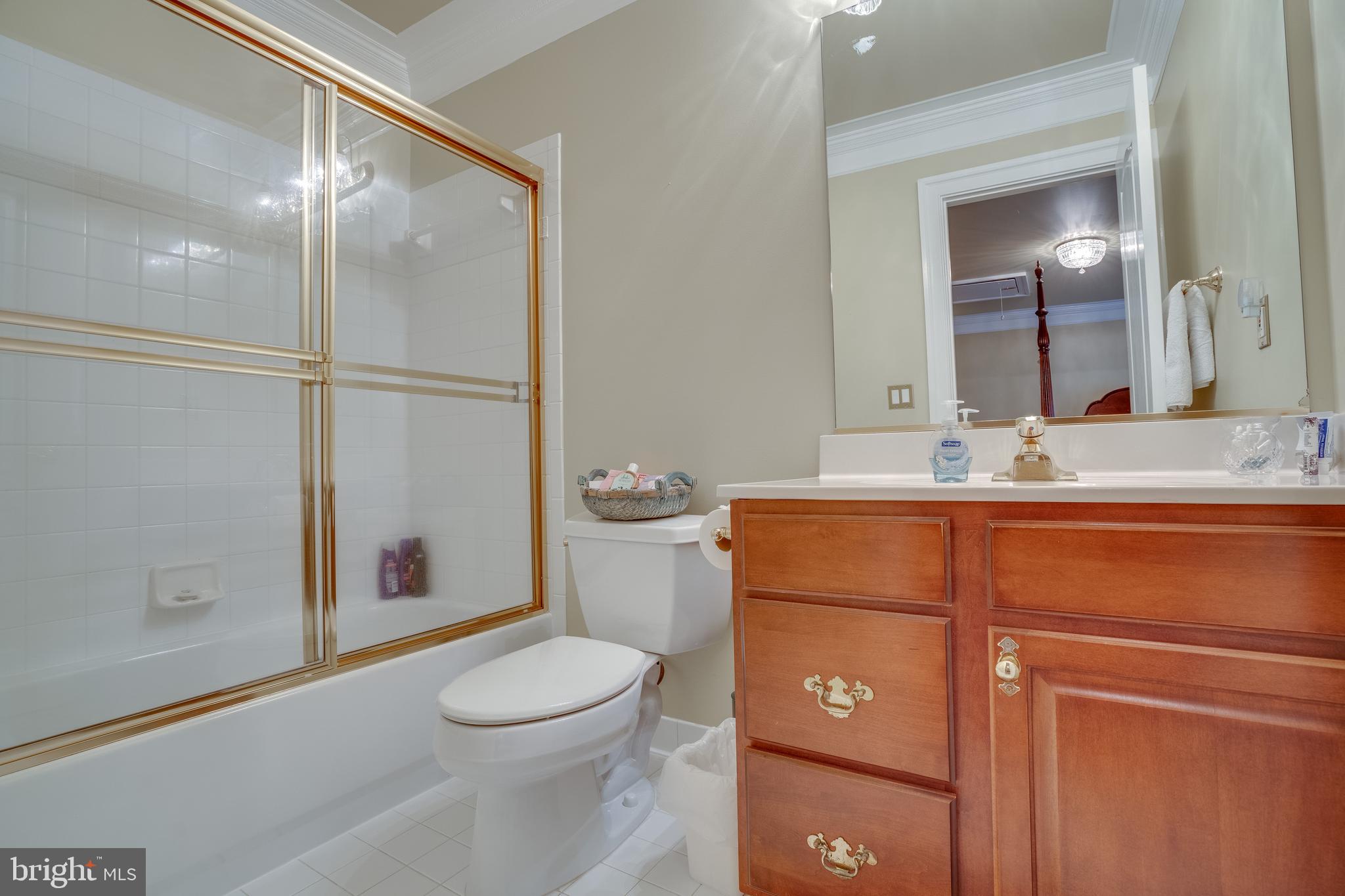 6905 Newman Road Clifton, VA 20124 - Photo 36 of 48 Full Bath