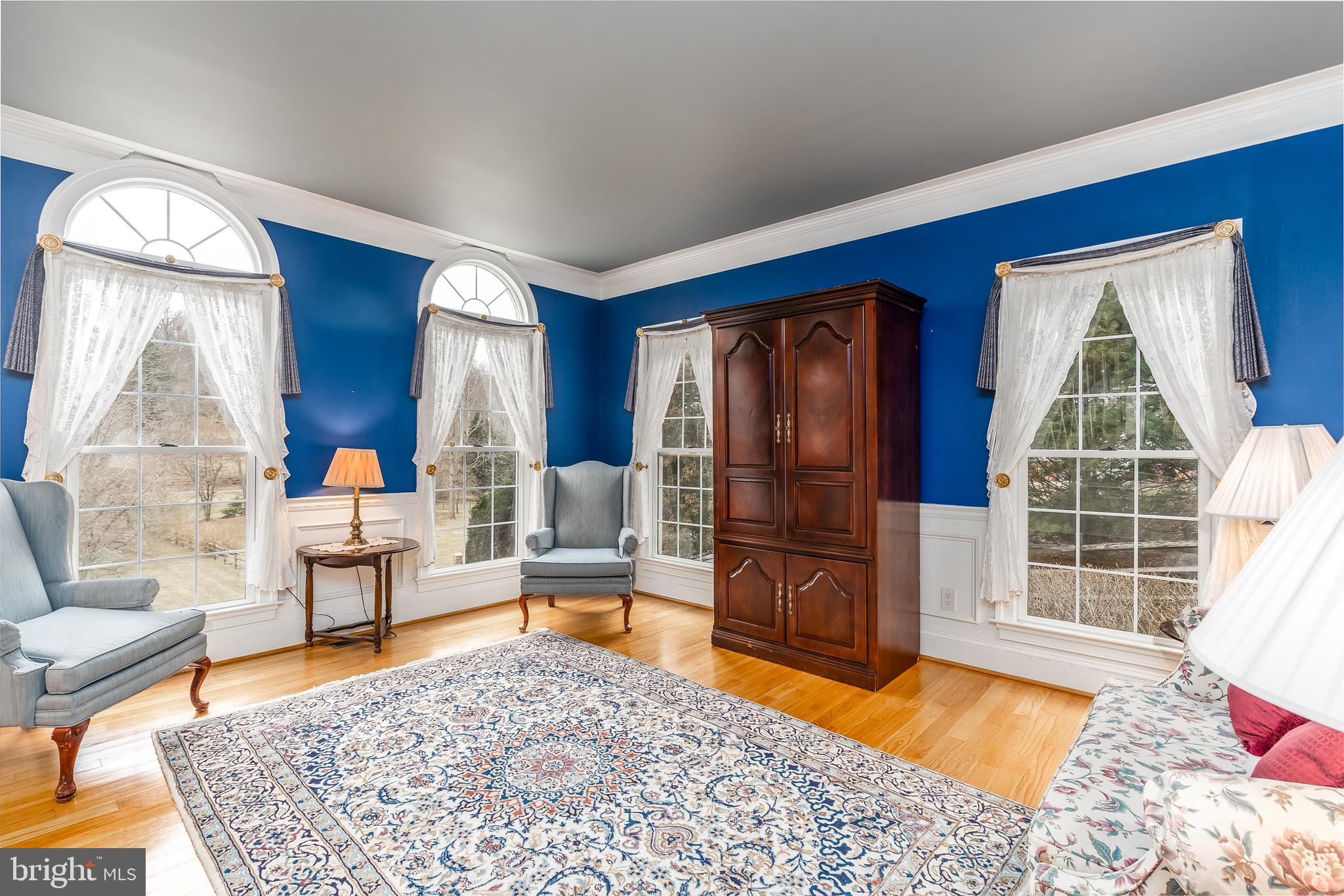 6905 Newman Road Clifton, VA 20124 - Photo 7 of 48 Living Room