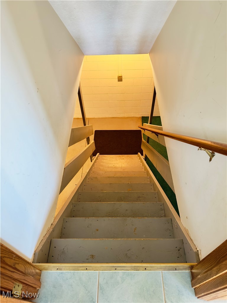 3530 State Road Medina, OH 44256 - Photo 41 of 47 View of stairway