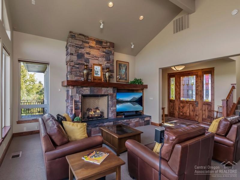 1354 Archie Briggs Road Bend, OR 97703 - Photo 8 of 25 Gallery Image 8