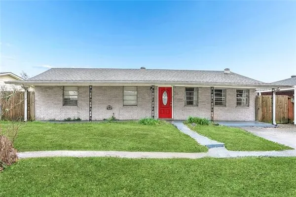 $209,999 | 905 North Claiborne Parkway, Westwego, LA 70094