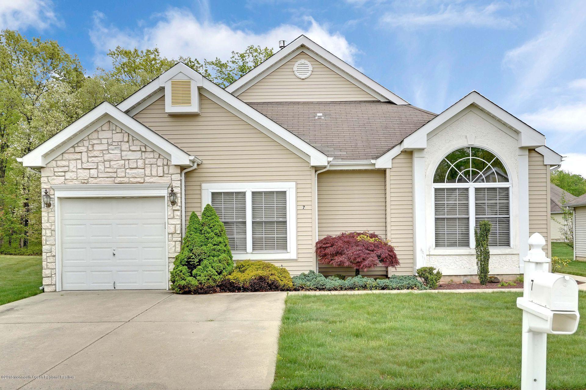 7 Rye Court Jackson, NJ 08527 - Photo 4 of 32 4